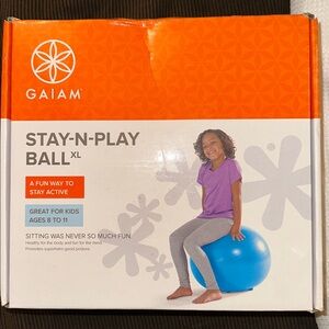 NIB GAIAM YOGA KIDS 8-11 YEARS Stay - N - Play Ball XL 52 CM BLUE NEW